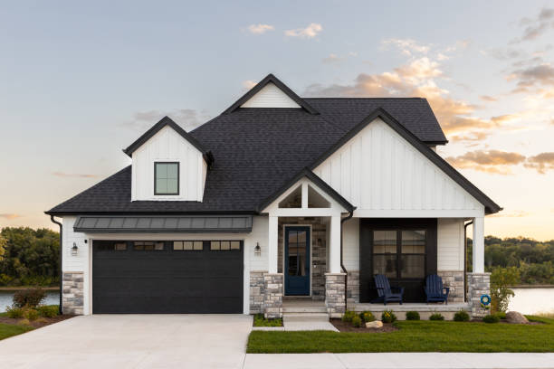 Best Roof Moss and Algae Removal  in Cahokia, IL